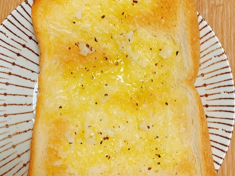 アレンジトースト☆簡単ジューシーなガリバターパン